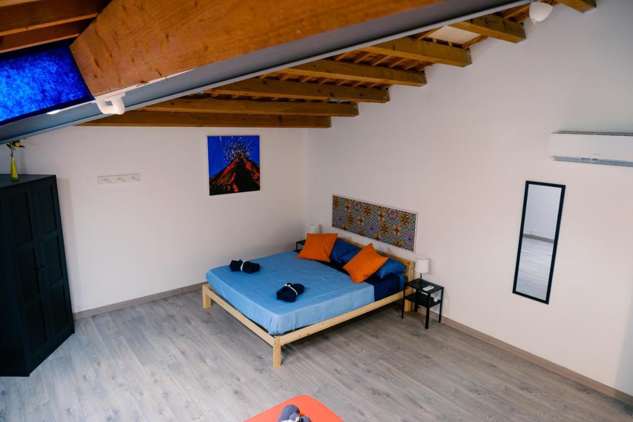 U Passiaturi Big House Appartement Catánia Buitenkant foto