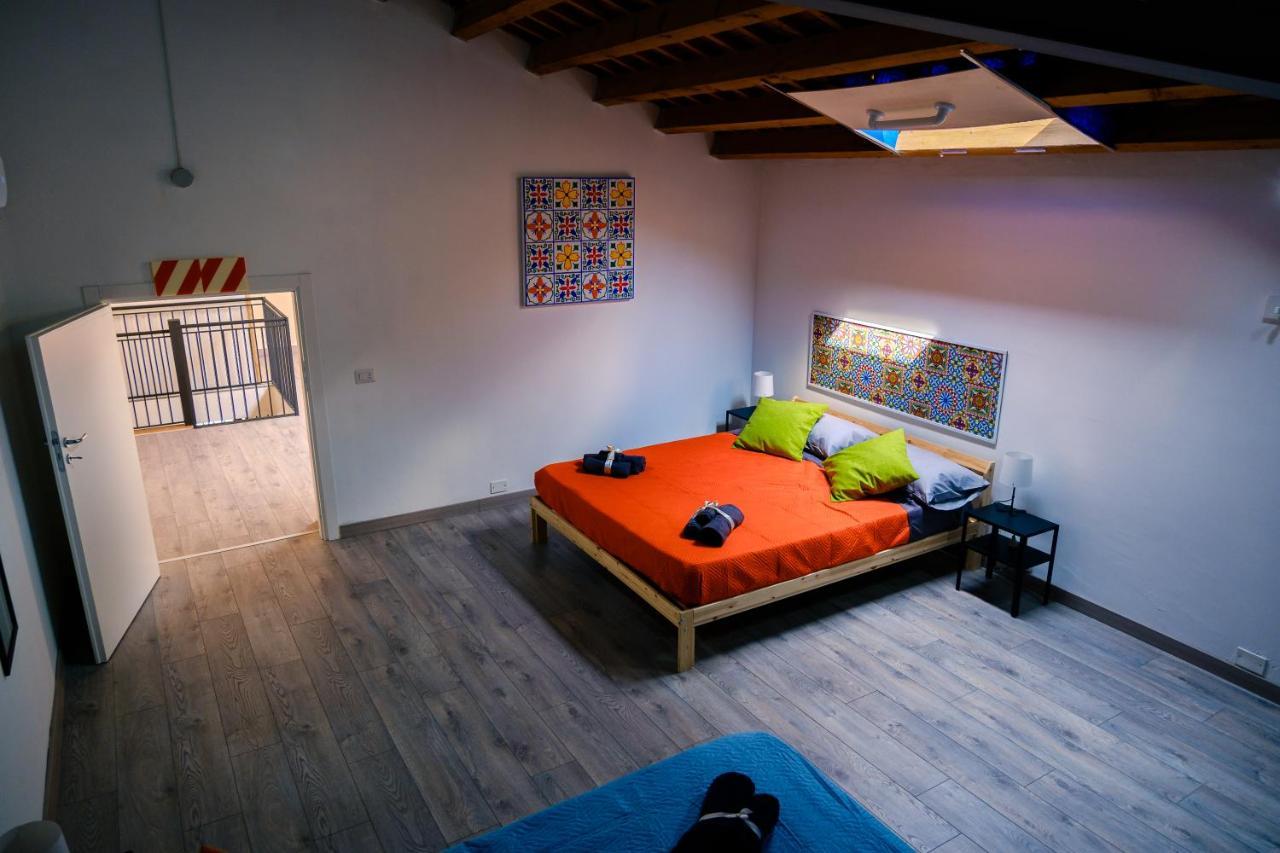 U Passiaturi Big House Appartement Catánia Buitenkant foto