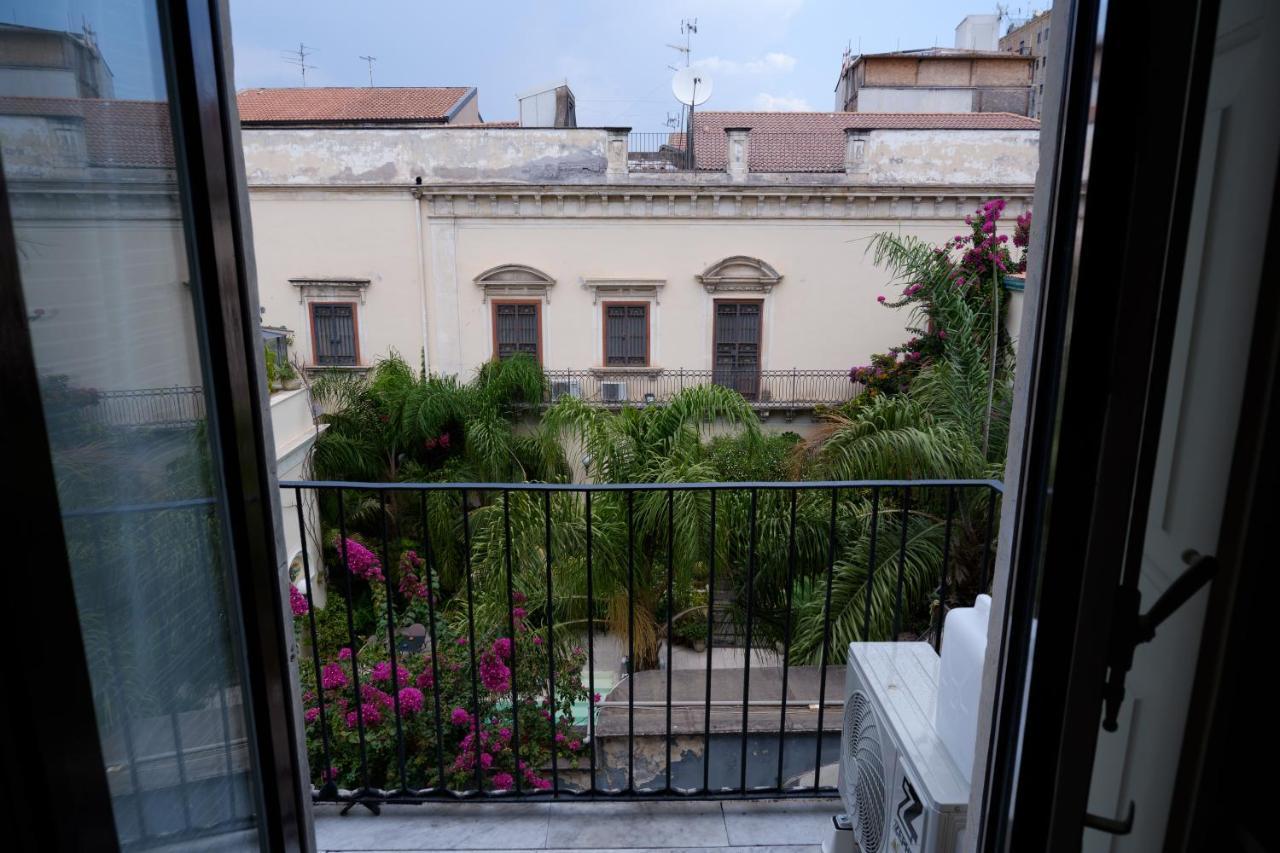 U Passiaturi Big House Appartement Catánia Buitenkant foto