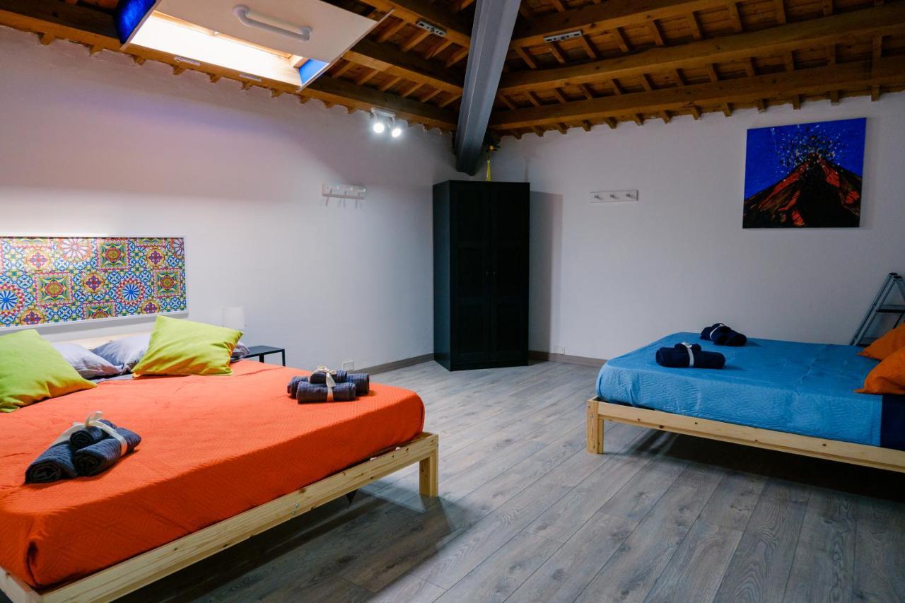 U Passiaturi Big House Appartement Catánia Buitenkant foto
